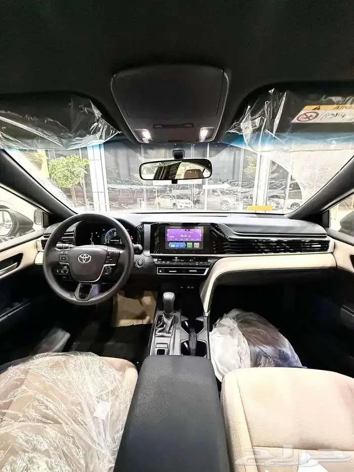 تويوتا كامري E بنزين سعودي 2025 اسود 10