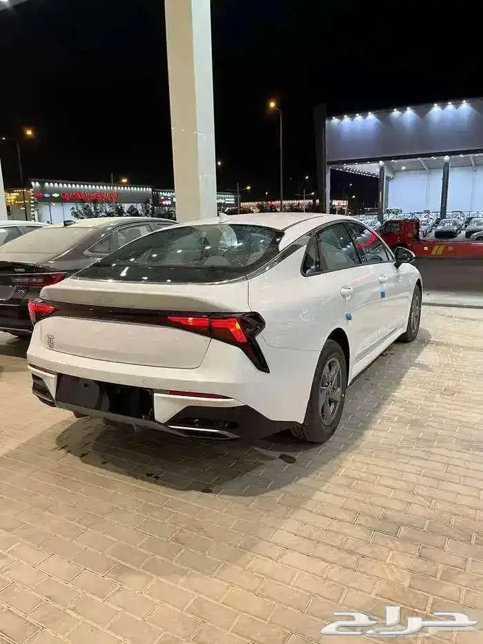 كيا كي 5 ستاندر مكينة 2.5 موديل 2025 6