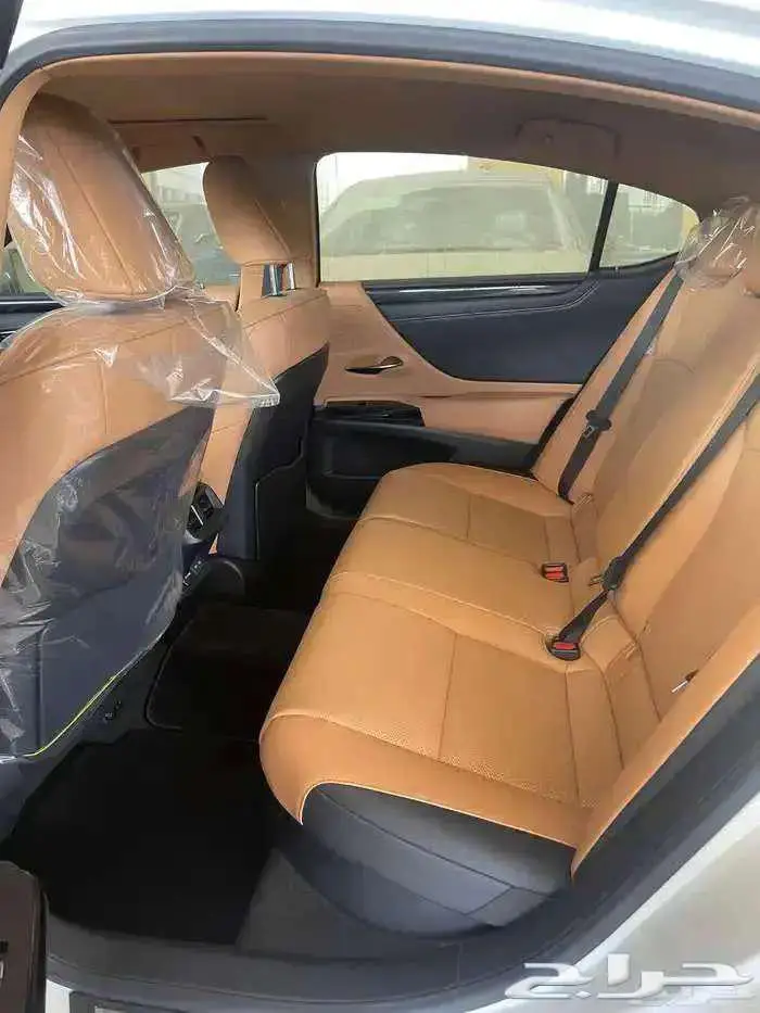 لكزس ES 300 فئة AH هايبرد خليجي 2025 متوفر لدى الحسن 6