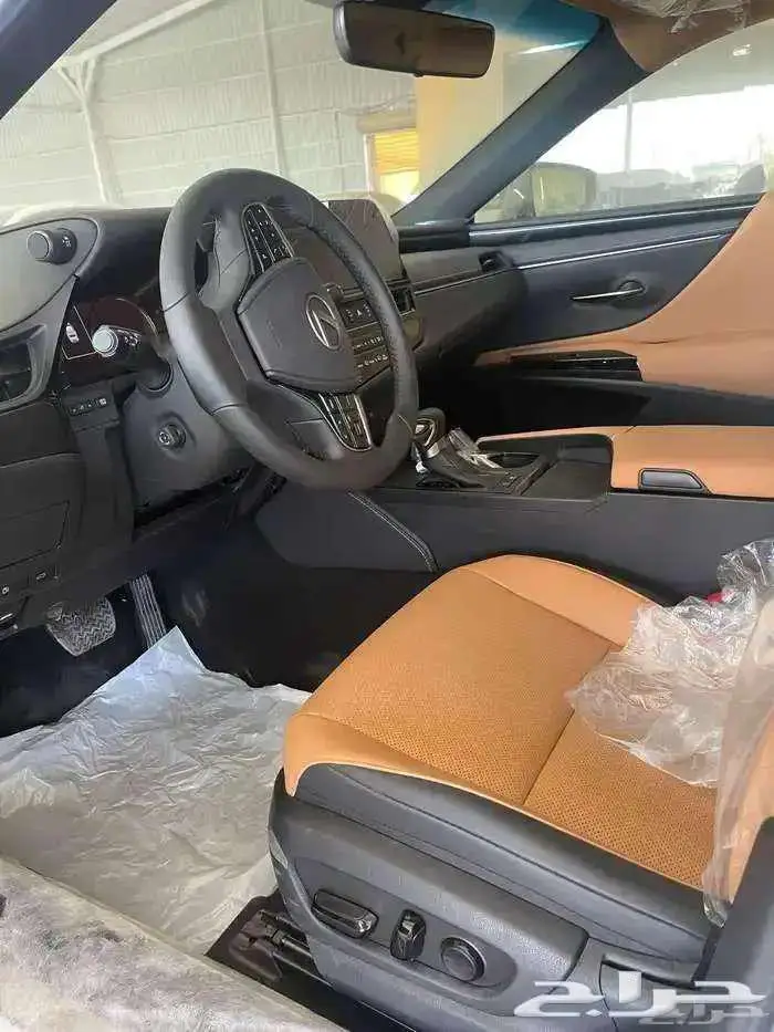 لكزس ES 300 فئة AH هايبرد خليجي 2025 متوفر لدى الحسن 5