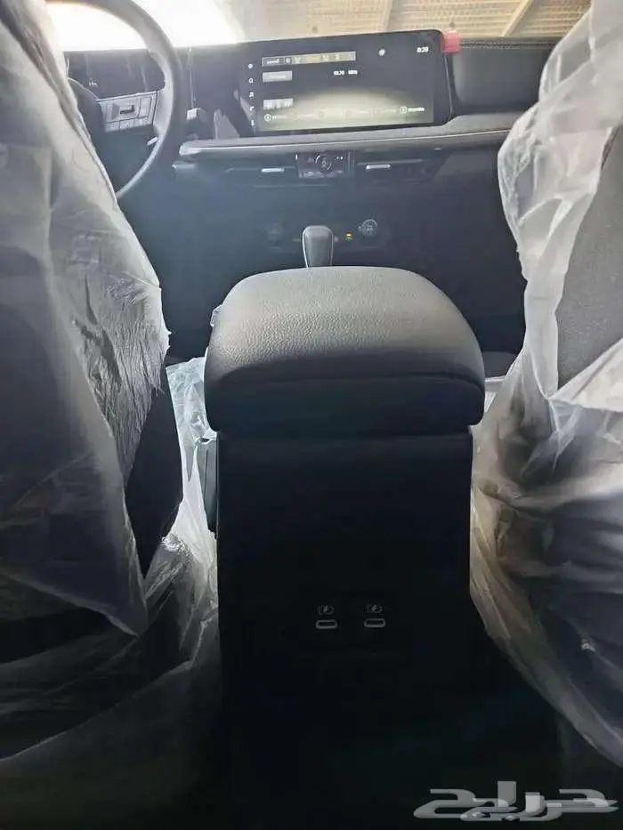 نيسان كيكس 2025 تصميم عصري وأداء عملي بسعر يناسب الجميع. 8