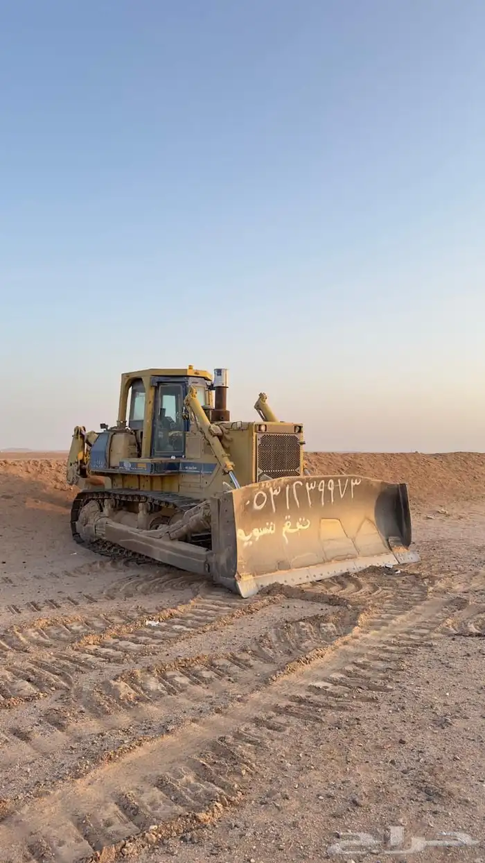 بلدوزرات للإيجار 155 و D9N 2