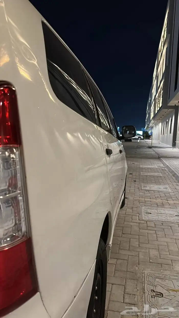 للبيع تايوتا انوفا 2014 10