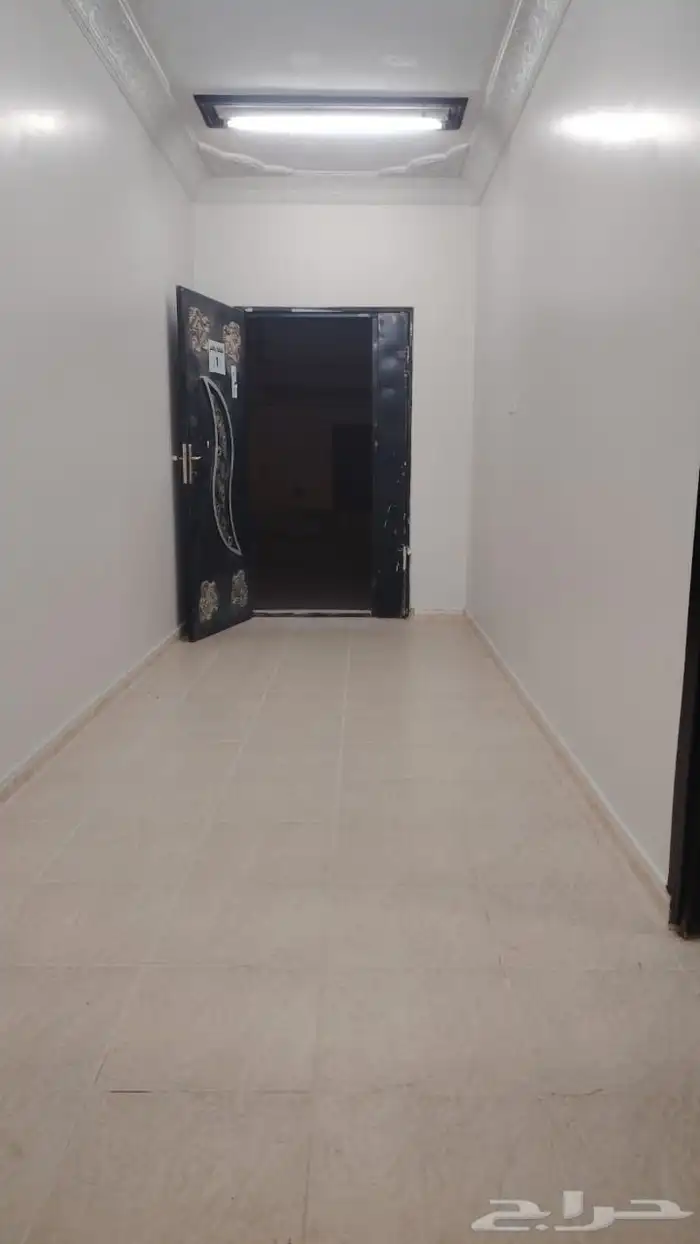 شقق عزاب وعوائل للإيجار في شارع 17 وشارع ابن زيدون 1