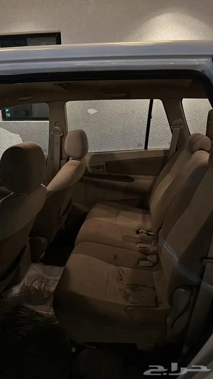 للبيع تايوتا انوفا 2014 6