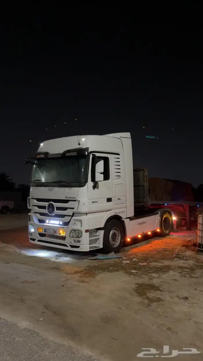 تريلة مرسدس 2010 2