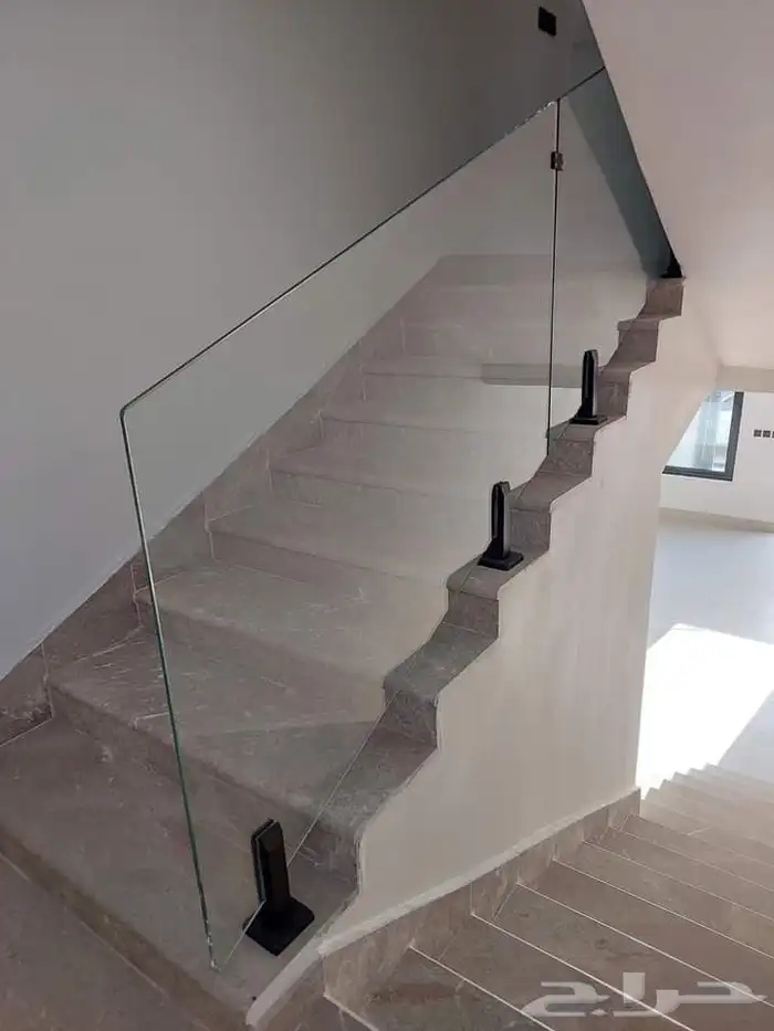 درابزين زجاج سكريت 12ملي 1