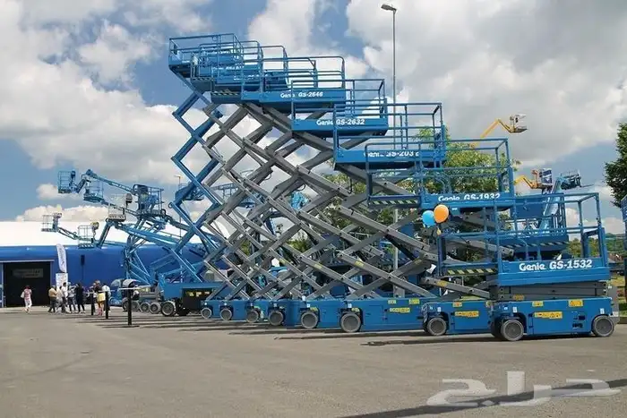 سقالات كهربائيه للايجار-رافعات شوكيه للايجار سيزر لفت مانلفت 9