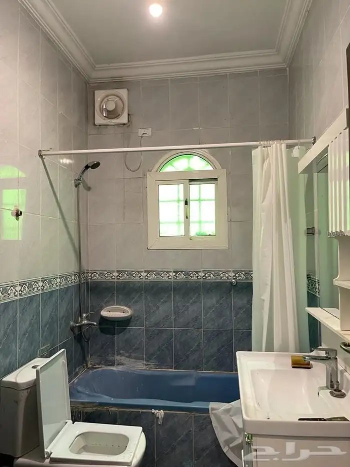 شقة فاخرة للايجار السنوي في موقع مميز حي الرغامة 7