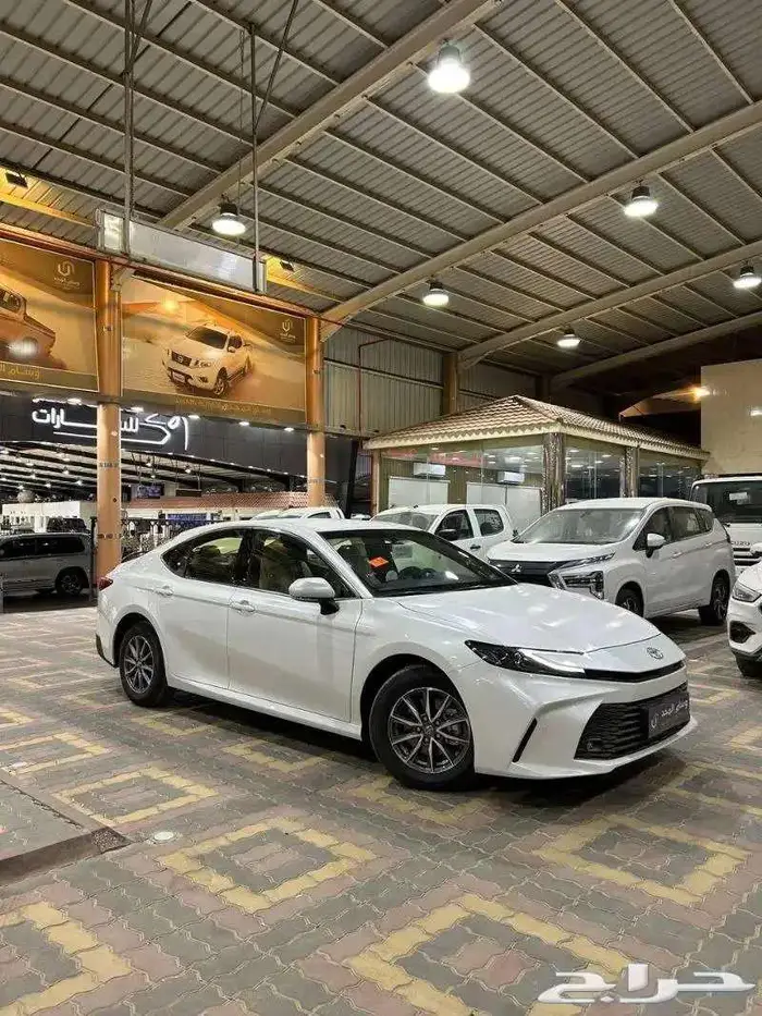 تويوتا كامري E بنزين 2025 كاش وبنك 0