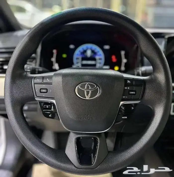 تويوتا كامري E بنزين 2025 كاش وبنك 8