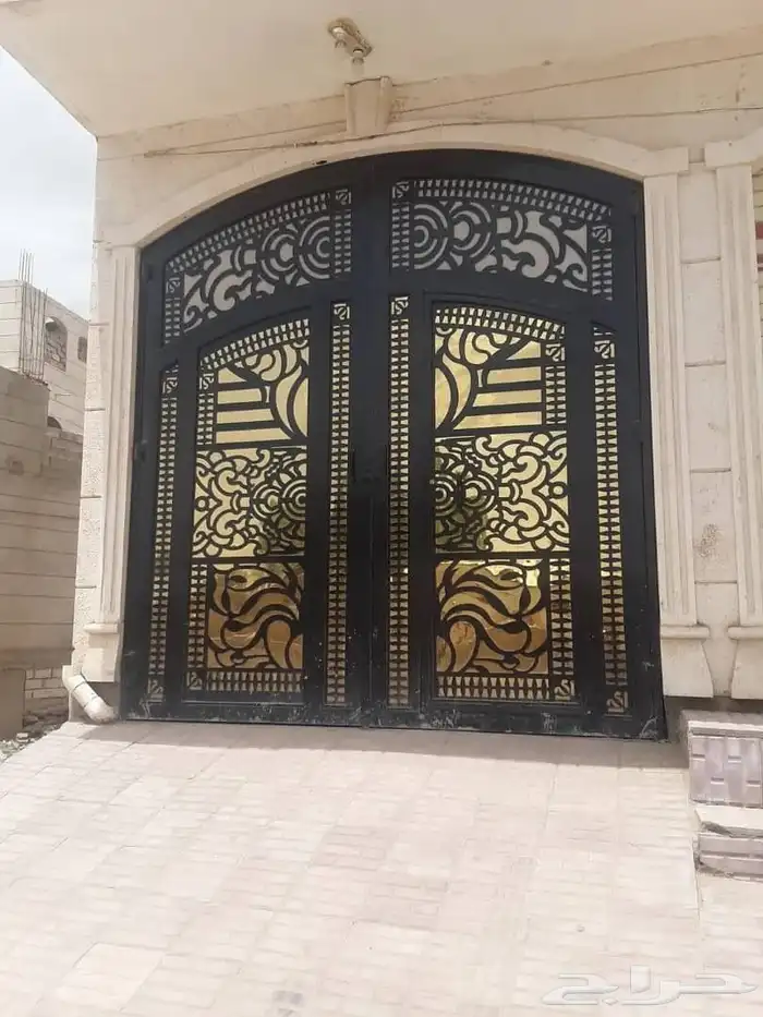 ابواب حديد ليزر حسب الطلب 1