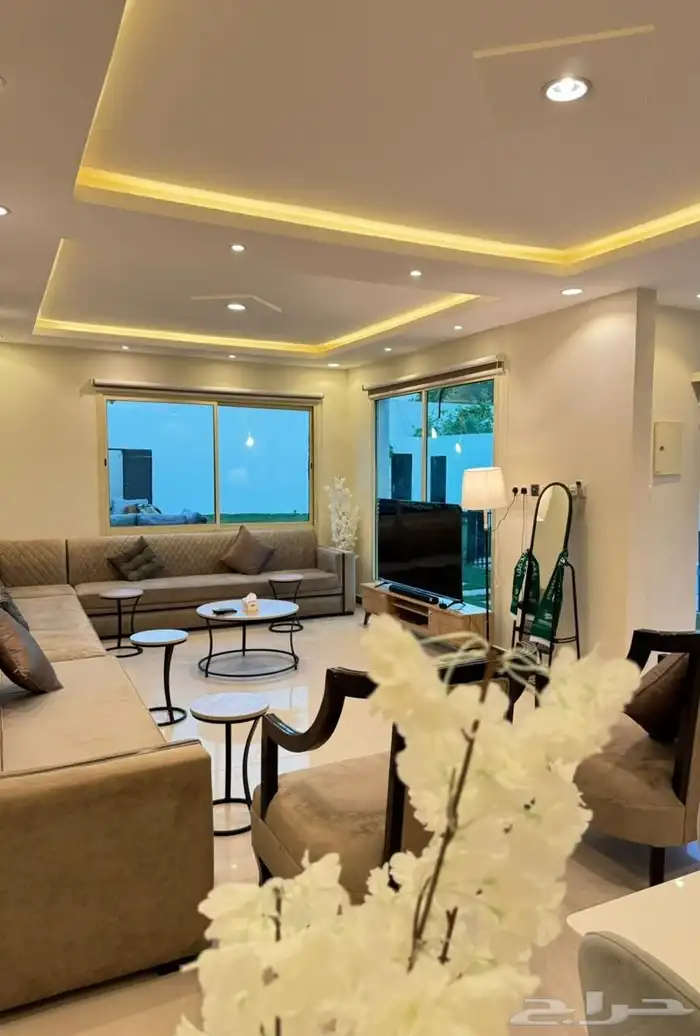 شاليهات كنوز الرمال للإيجار اليومي شباب وعوايل مسبحين وألعاب 0