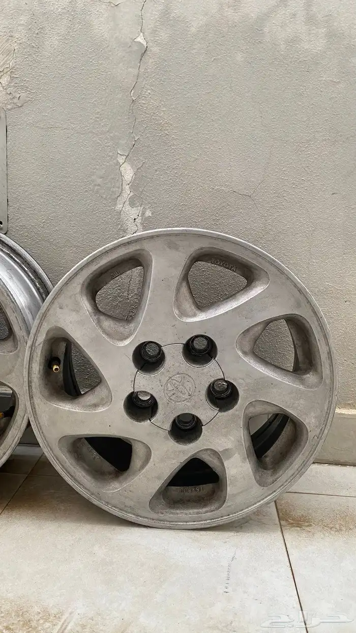 للبيع جنوط كامري 4