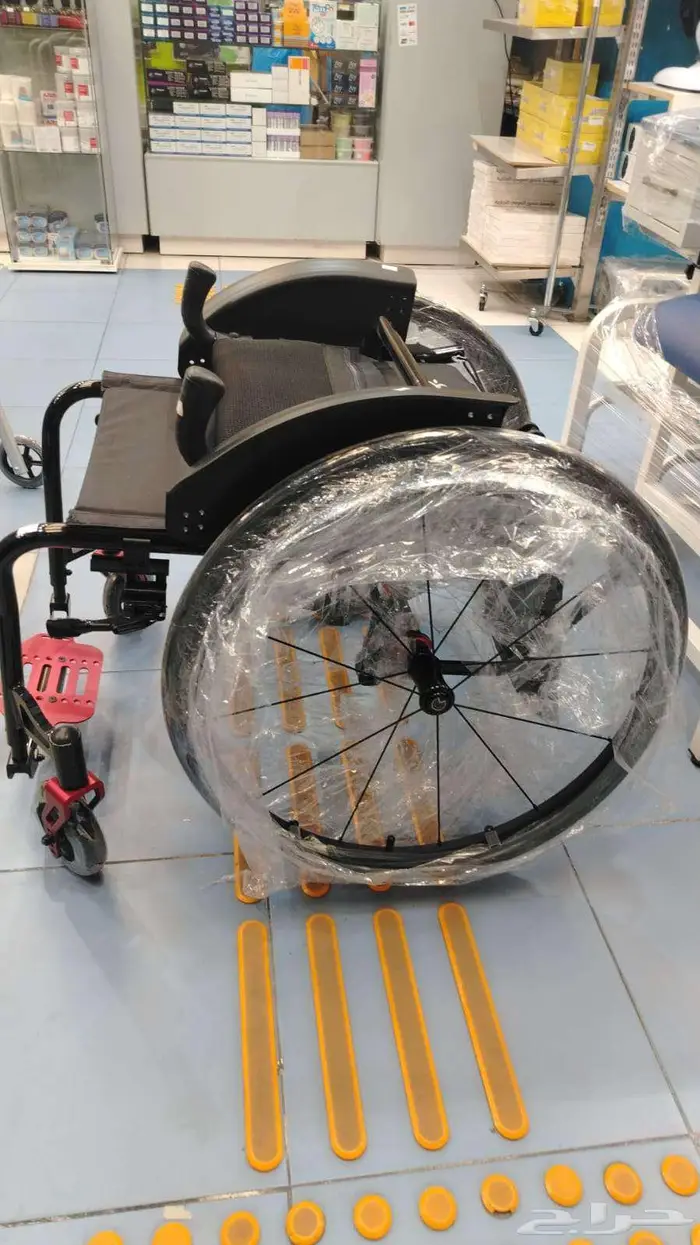 كرسي متحرك رياضي 18بوصة  موفاكير 4