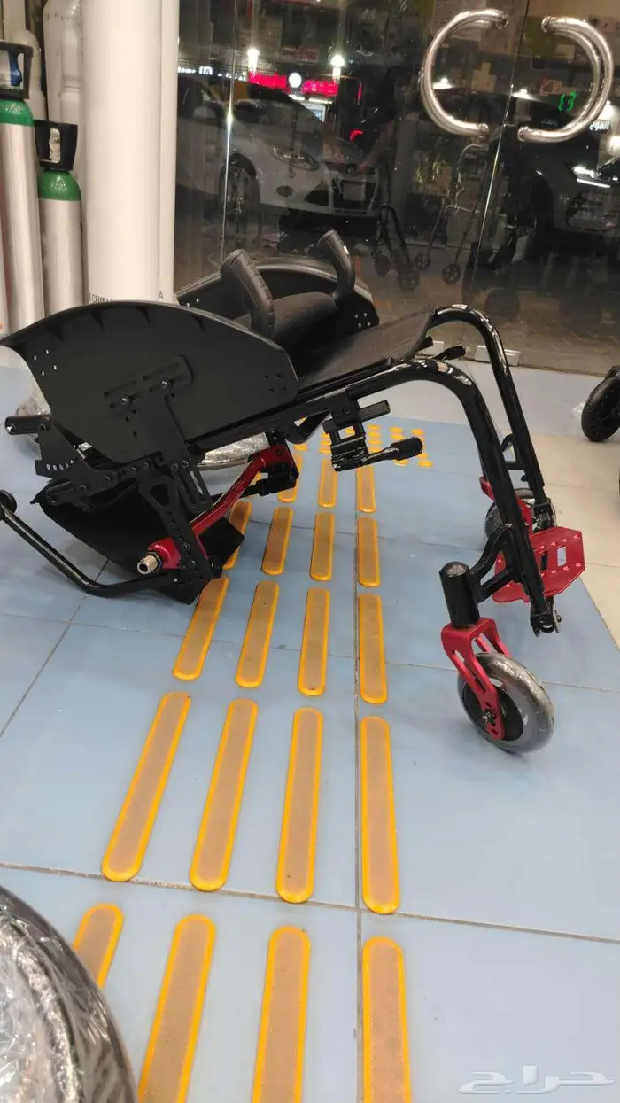 كرسي متحرك رياضي 18بوصة  موفاكير 3