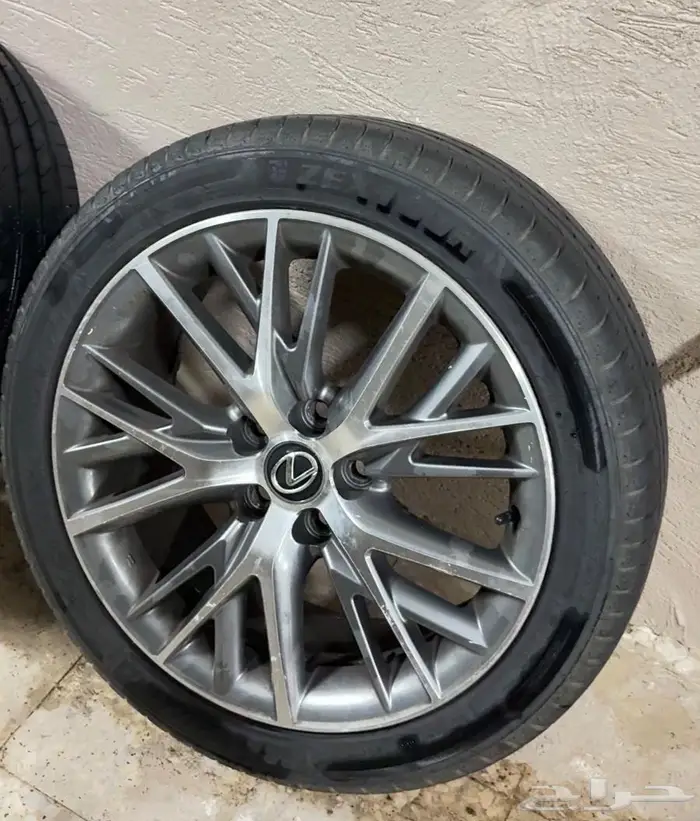 للبيع جنوط لكزس مقاس 18 2