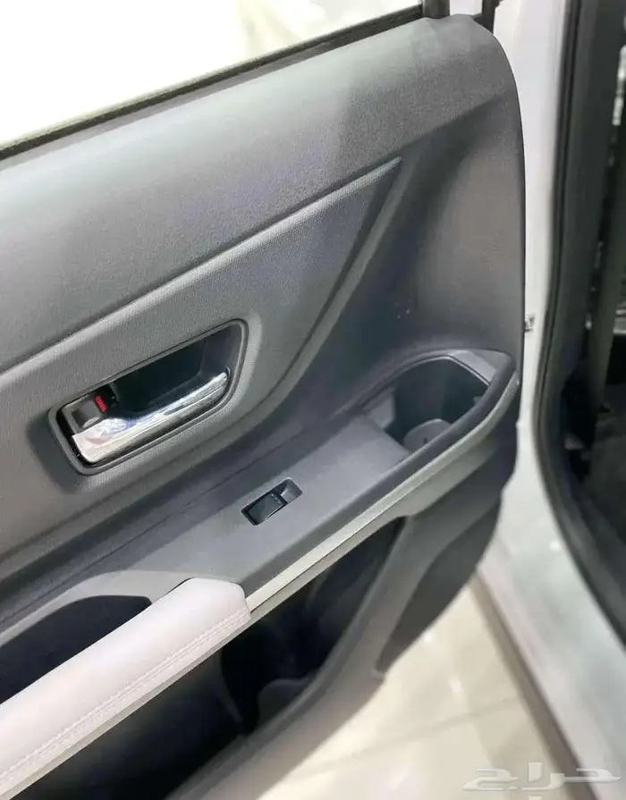 تويوتا فيلوز GLX بنزين سعودي 2025 15