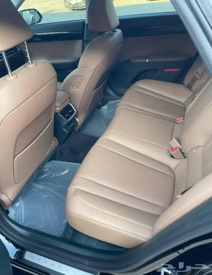 ازيرا 2025 وارد كوريا 14