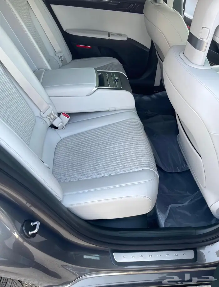 ازيرا 2023 وارد كوريا 17