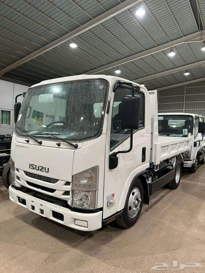 ايسوزو قلاب 3 طن مكيف يابانى موديل 2025 6