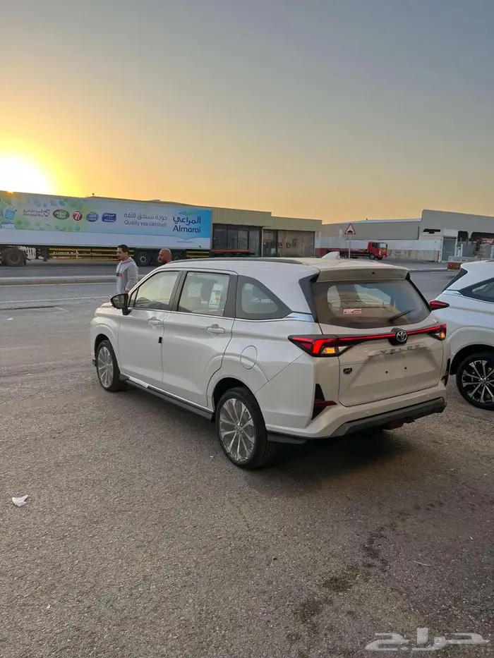 تويوتا فيلوز GLX بنزين 2025 - عروض الأقساط 21