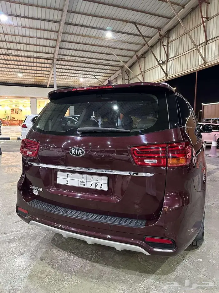 كيا كرنفال 2019 ديزل مستورد شاشه كاميرا فتحتين سقف 5