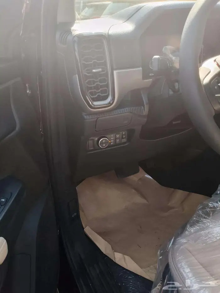 فورد ايفرست XLS موديل 2025 كاش و اقساط 4