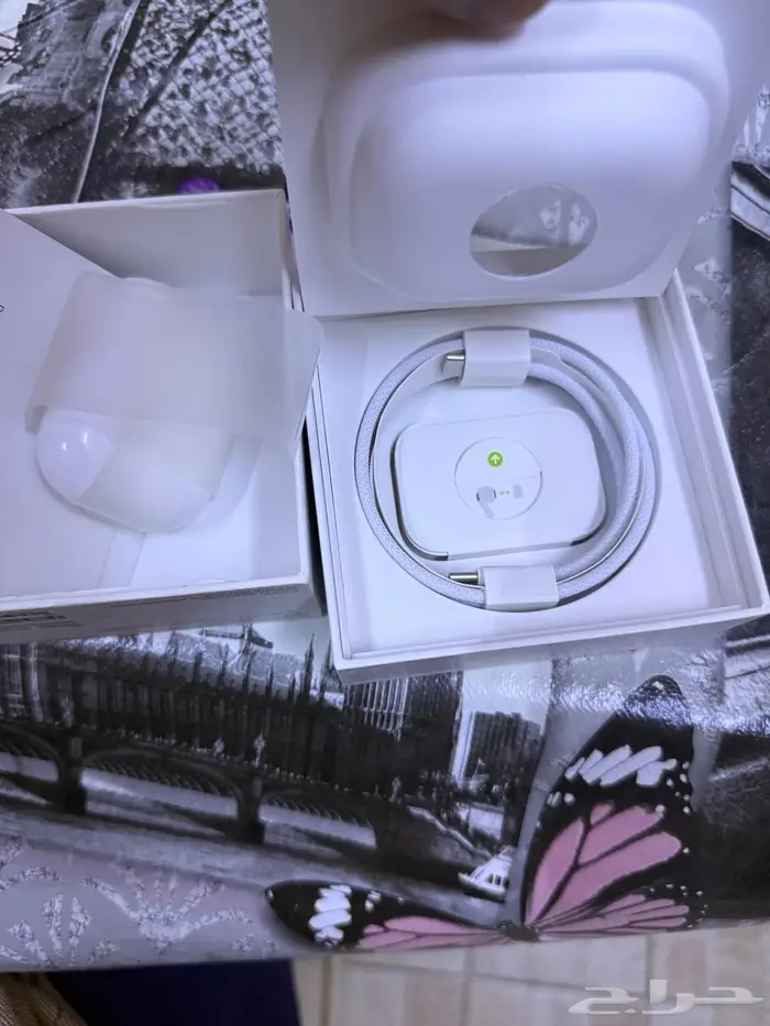 ايباد برو 256 قيقا مع سماعات ايربود برو 7