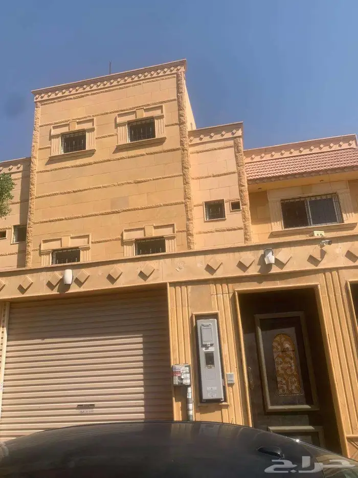 شقة علوية للبيع بحي الفايزبة 0