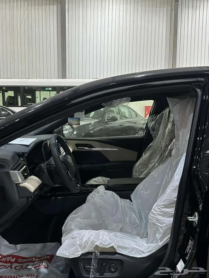 تويوتا كامري L E موديل 2025 عبد اللطيف جميل اصفار 3