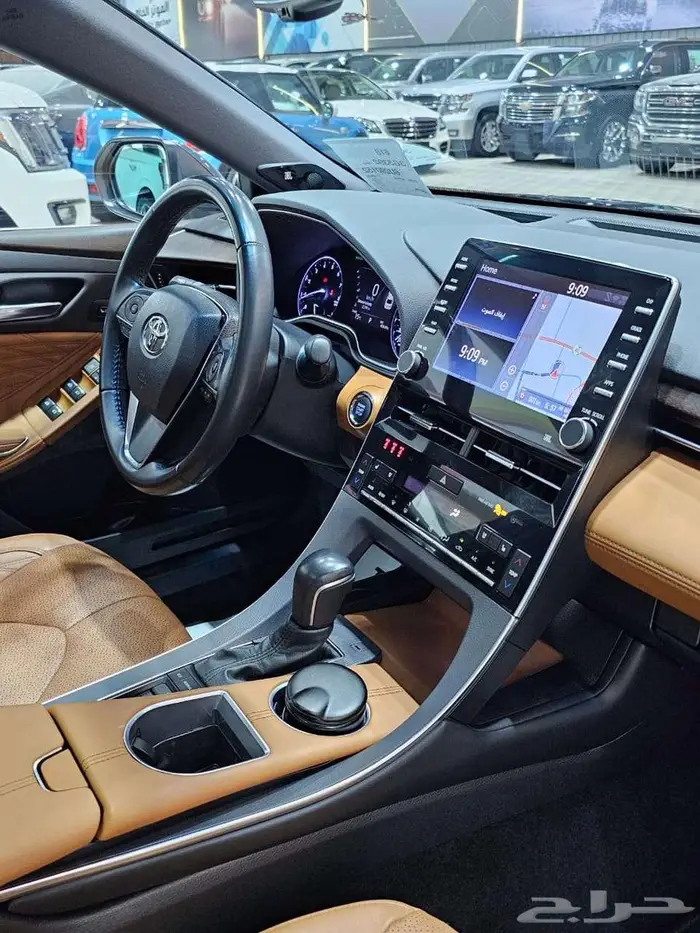 تويوتا افالون بريميوم فل كامل 2022 13