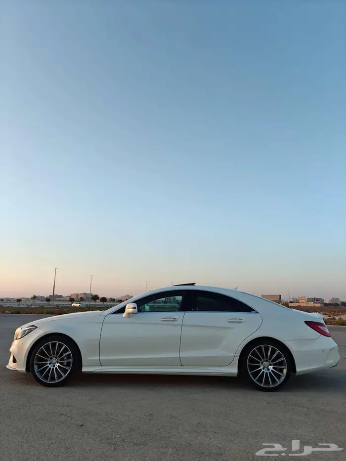 مرسيدس2016 550 CLS بحالة الوكالة 8