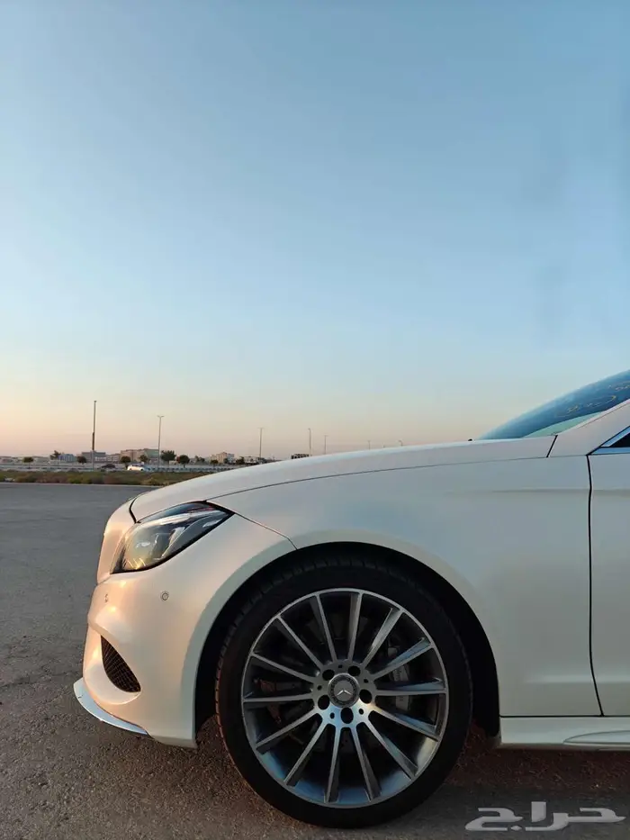 مرسيدس2016 550 CLS بحالة الوكالة 10