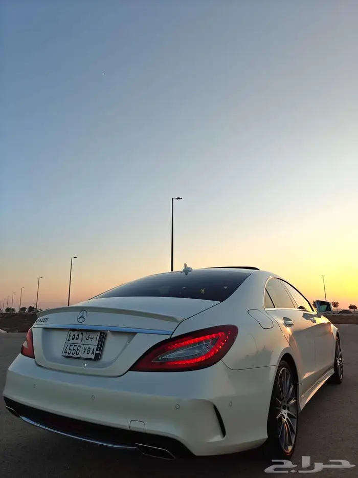 مرسيدس2016 550 CLS بحالة الوكالة 14