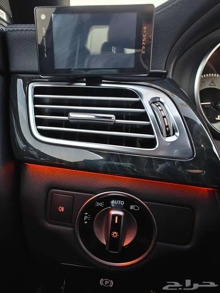 مرسيدس2016 550 CLS بحالة الوكالة 23