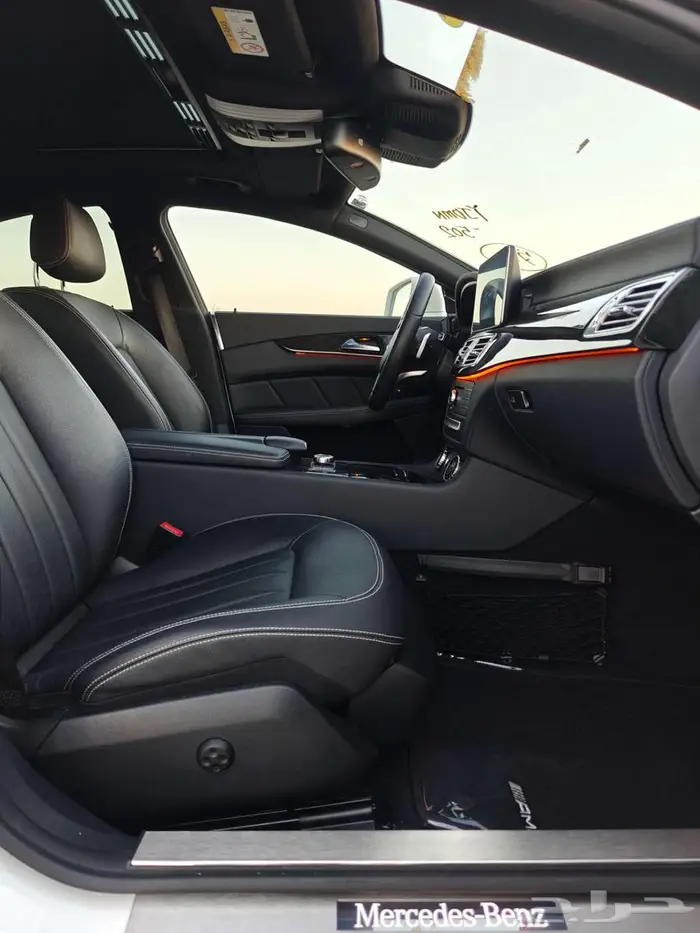 مرسيدس2016 550 CLS بحالة الوكالة 36