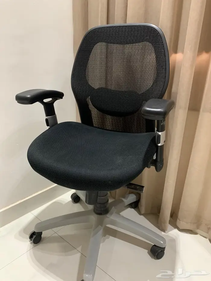 كرسي مستخدم من الجريسي 0