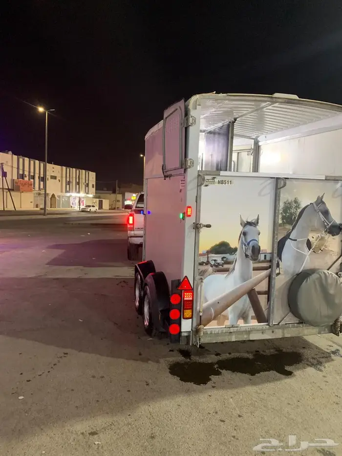 عربة نقل خيل 0