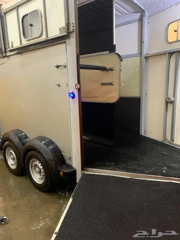 عربة نقل خيل 1