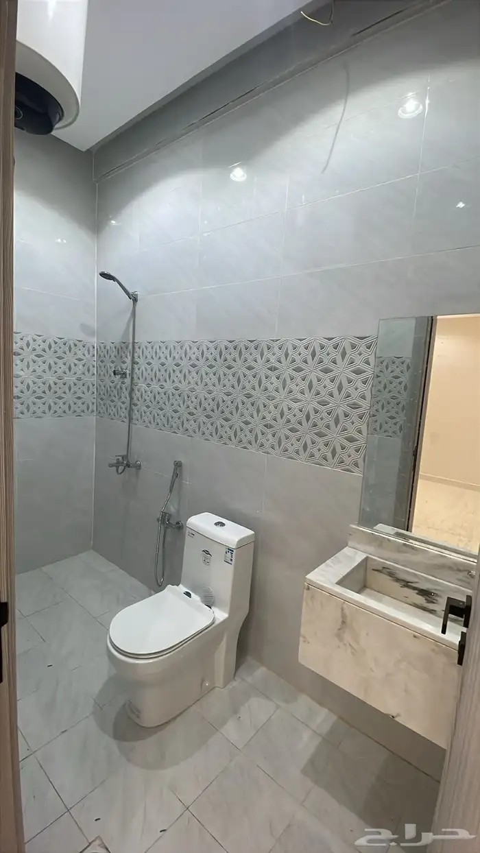 للبيع دور تأسيس دورين حي ملحق النفل شغل راقي وتصميم فخم وممي 14