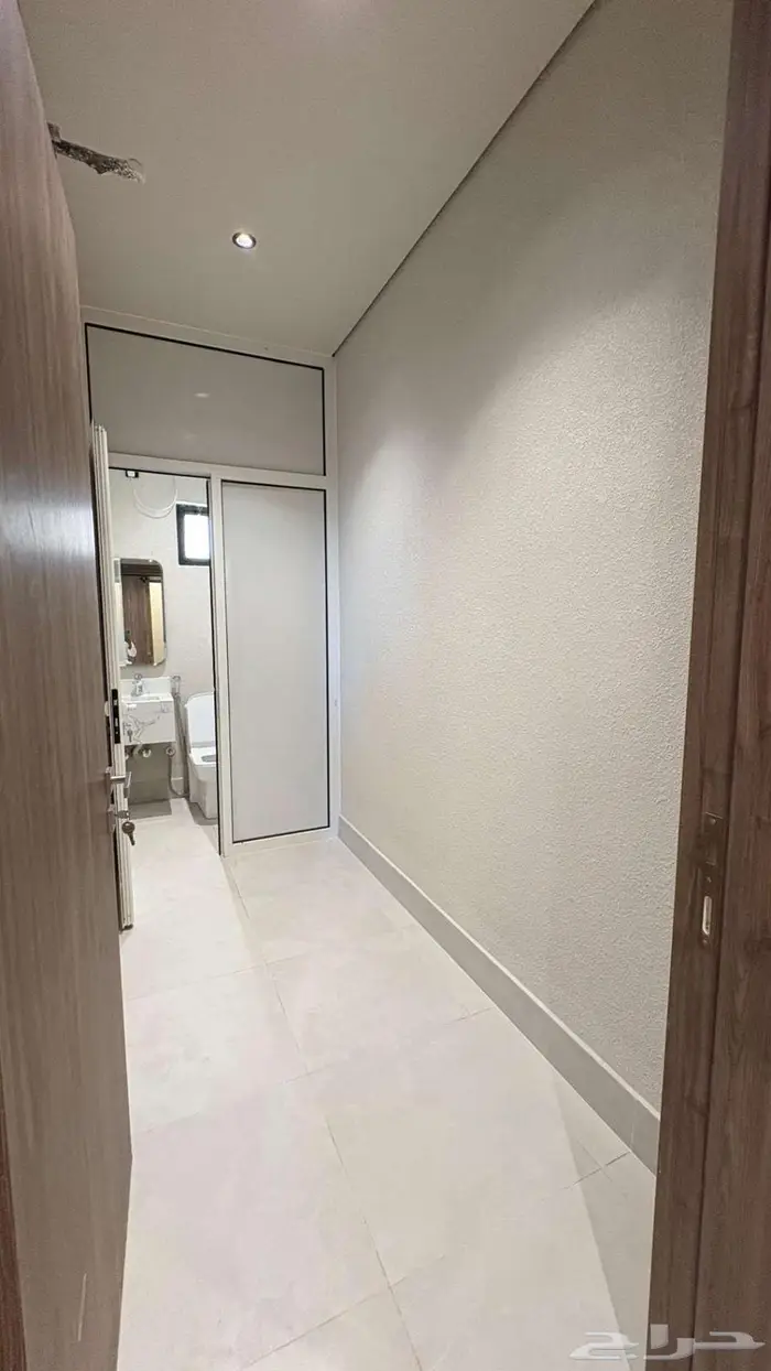 ملحق للبيع بحي الرحمانية ( مصعد مشب جلسة بالسطح مطبخ راكب) 16