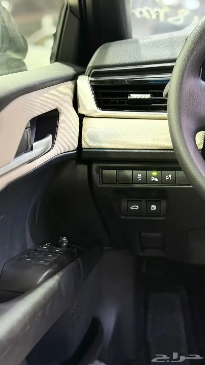 تويوتا كامري 2025 10