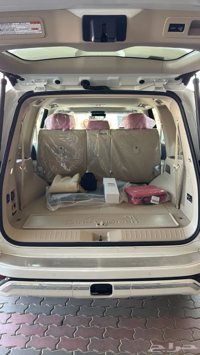 تويوتا لاندكروزر GXR 4 2026 12