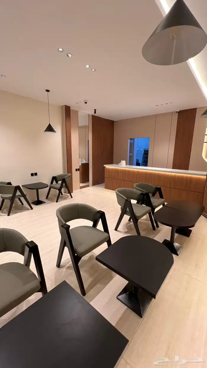 محل جديد جاهز للبيع في محايل 2