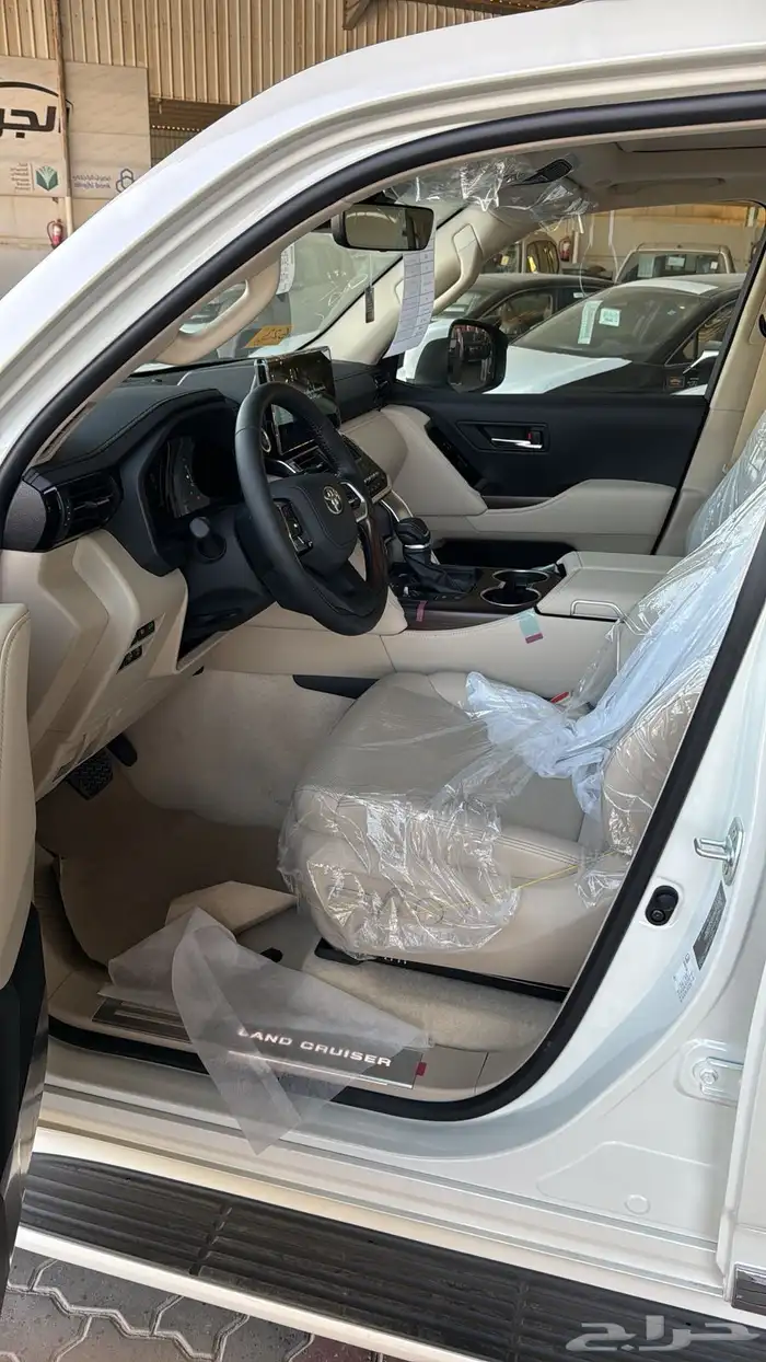 تويوتا لاندكروزر GXR 4 2026 9