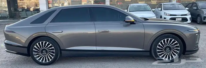 ازيرا 2023 وارد كوريا 5