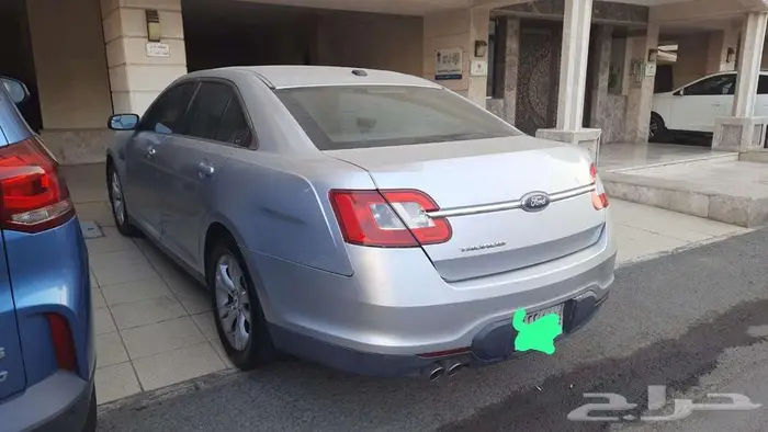 Ford Taurus 2012 Automatic 5