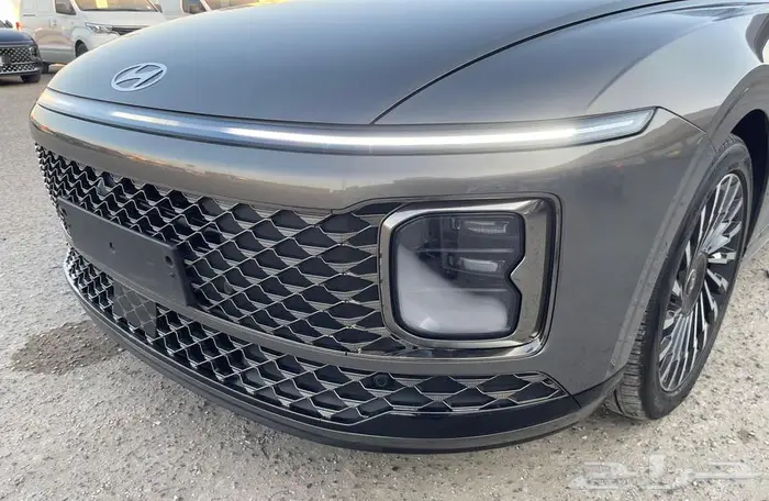 ازيرا 2023 وارد كوريا 12