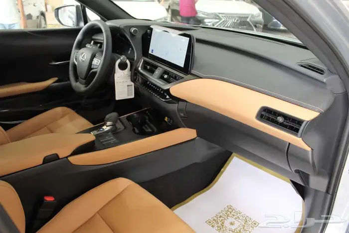 لكزس - UX300 خليجي هايبرد - 2025 - فل كامل-اقل سعر 8